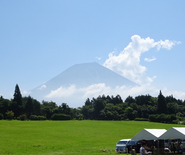 朝霧アリーナ、富士山、2018年7月15日